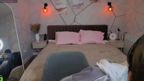 Snapshot of crystal__lacee chatting on 9, 4, 2026 Crystal Lacee online show from 9, 4, 2026