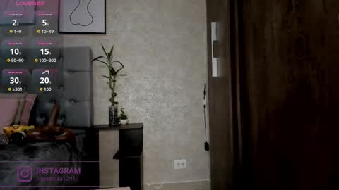 Snapshot of crystal_beennz chatting on 30, 9, 2025 online show from 30, 9, 2025