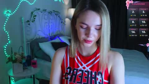 crystal_hanna online show from 2, 12, 2025