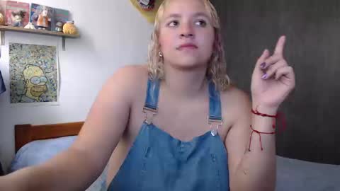 Snapshot of crystal_shadow chatting on 17, 10, 2025 Crystal shadow online show from 17, 10, 2025