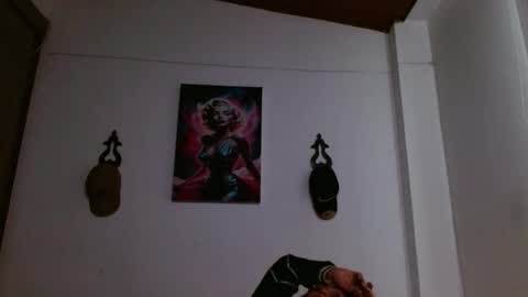 Snapshot of crystal_starx chatting on 27, 4, 2026 Crystal Blaze online show from 27, 4, 2026