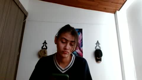 Snapshot of crystal_starx chatting on 28, 5, 2026 Crystal Blaze online show from 28, 5, 2026