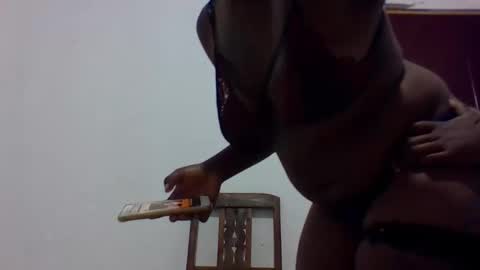 Snapshot of crystal_viv_1 chatting on 23, 9, 2025 crystal_viv_1 online show from 23, 9, 2025