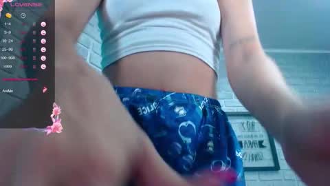 I AM CRYSTAL online show from 26, 9, 2025