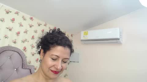 Milf Latina online show from 7, 5, 2026