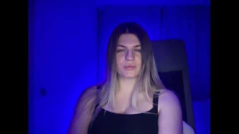 Snapshot of crystalblush01 chatting on 28, 3, 2026 crystalblush01 online show from 28, 3, 2026