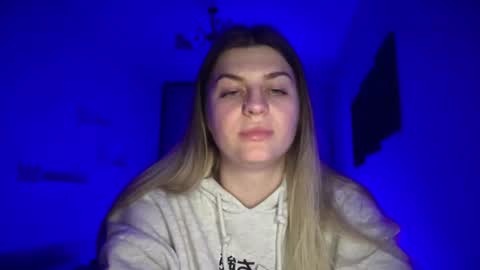 Snapshot of crystalblush01 chatting on 3, 4, 2026 crystalblush01 online show from 3, 4, 2026