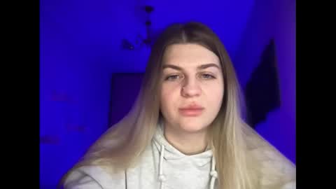 Snapshot of crystalblush01 chatting on 4, 4, 2026 crystalblush01 online show from 4, 4, 2026