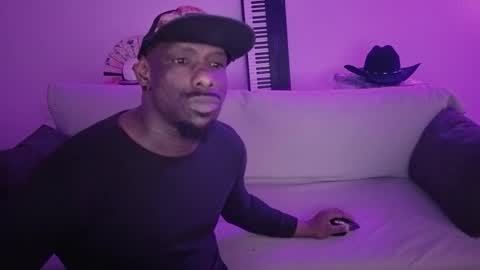 Snapshot of crystalclearstud chatting on 11, 1, 2026 crystalclearstud online show from 11, 1, 2026