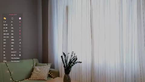 Snapshot of crystaldiva01 chatting on 23, 6, 2026 Diva online show from 23, 6, 2026