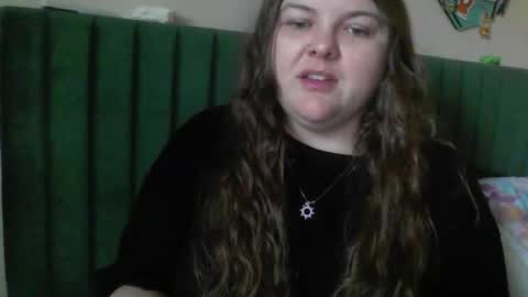 Snapshot of crystalizzzee chatting on 20, 2, 2026 Herekittykitty69 online show from 20, 2, 2026