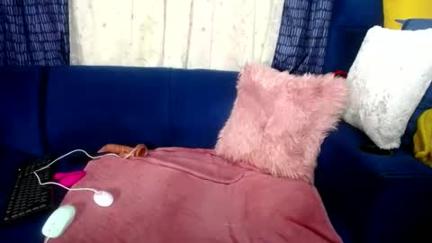 crystaljes online show from 21, 9, 2025