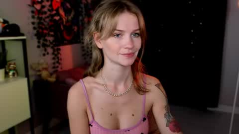 Snapshot of crystalkris_ chatting on 23, 4, 2026 Crystal online show from 23, 4, 2026
