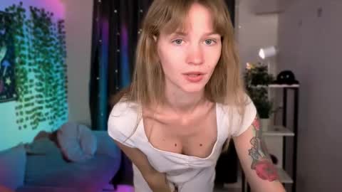 Snapshot of crystalkris_ chatting on 28, 5, 2026 Crystal online show from 28, 5, 2026