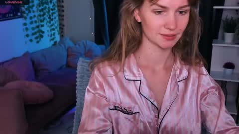 Snapshot of crystalkris_ chatting on 3, 6, 2026 Crystal online show from 3, 6, 2026