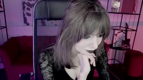 crystallbloom online show from 14, 2, 2026