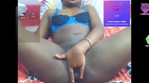 Snapshot of crystallgem chatting on 26, 5, 2026 crystallgem online show from 26, 5, 2026
