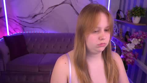 Snapshot of crystallpaws_ chatting on 10, 9, 2025 crystallpaws_ online show from 10, 9, 2025