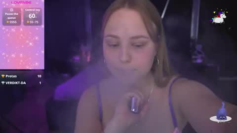 Snapshot of crystallpaws_ chatting on 18, 9, 2025 crystallpaws_ online show from 18, 9, 2025