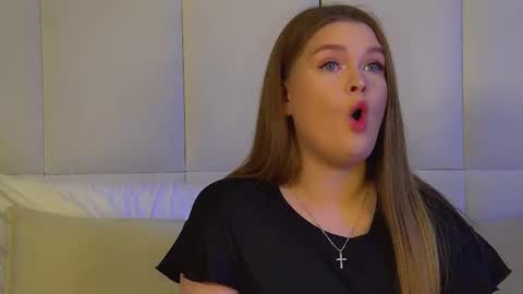 Snapshot of crystallyons chatting on 3, 3, 2026 Crystal online show from 3, 3, 2026