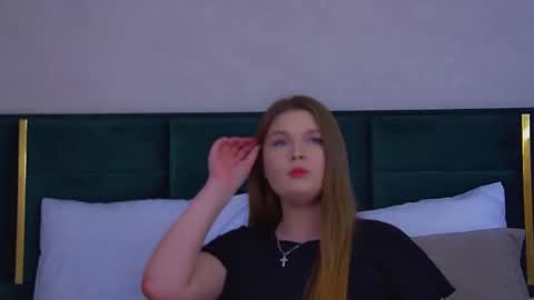 Snapshot of crystallyons chatting on 10, 3, 2026 Crystal online show from 10, 3, 2026