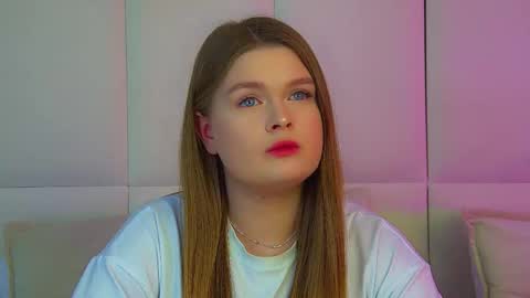 Snapshot of crystallyons chatting on 17, 3, 2026 Crystal online show from 17, 3, 2026