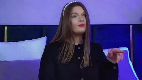 Snapshot of crystallyons chatting on 19, 3, 2026 Crystal online show from 19, 3, 2026