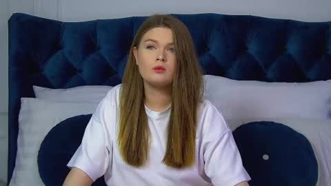 Snapshot of crystallyons chatting on 23, 3, 2026 Crystal online show from 23, 3, 2026