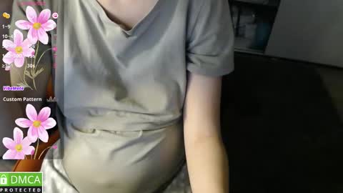 Snapshot of crystalyss chatting on 7, 10, 2025 Lia online show from 7, 10, 2025