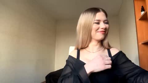 Snapshot of crystarouillard chatting on 24, 3, 2026 Jesi online show from 24, 3, 2026