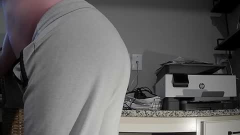 Snapshot of cuban2_slut chatting on 3, 10, 2025 Cubantoo online show from 3, 10, 2025