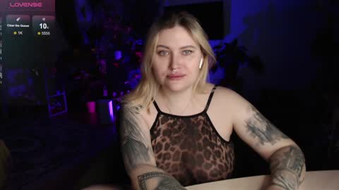 Snapshot of cuddlieschris chatting on 13, 12, 2024 Chris online show from 13, 12, 2024