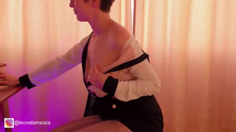 Snapshot of cuddlingbunnny chatting on 9, 3, 2025 Leonela online show from 9, 3, 2025