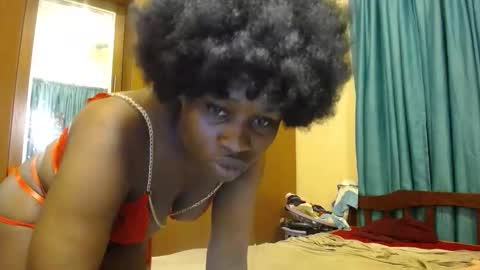 Snapshot of cum_bhaddie chatting on 11, 10, 2025 Cammy online show from 11, 10, 2025
