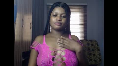 Snapshot of cum_ebony_petitxx chatting on 15, 2, 2026 cath online show from 15, 2, 2026