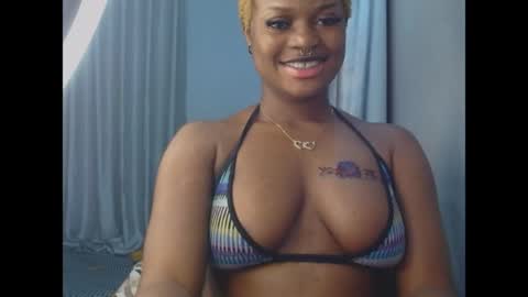 Snapshot of cum_ebony_petitxx chatting on 17, 6, 2026 cath online show from 17, 6, 2026