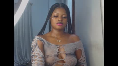 Snapshot of cum_ebony_petitxx chatting on 5, 7, 2026 cath online show from 5, 7, 2026
