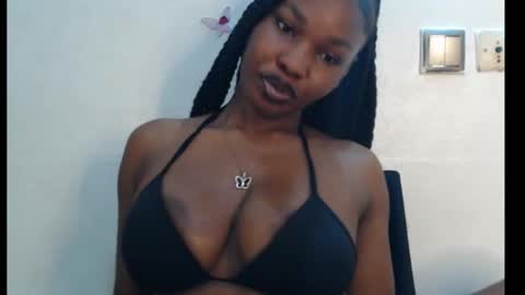 Snapshot of cum_ebony_xxxpetit chatting on 26, 3, 2026 Teeha online show from 26, 3, 2026