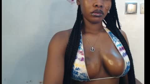 Snapshot of cum_ebony_xxxpetit chatting on 15, 4, 2026 Teeha online show from 15, 4, 2026