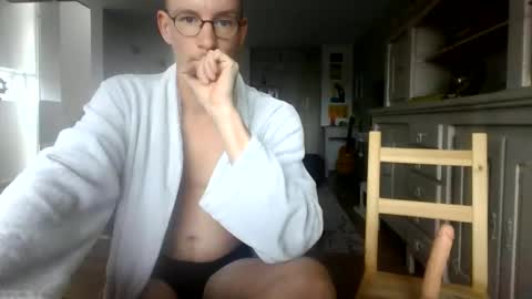 cum_swallow_bi online show from 8, 6, 2026