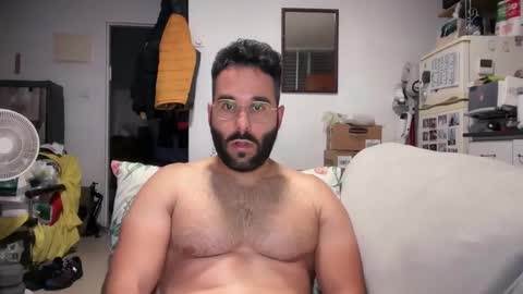 Snapshot of cuman15 chatting on 15, 4, 2026 Cuman online show from 15, 4, 2026