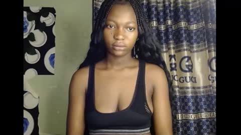 Snapshot of cumebony_petit chatting on 8, 9, 2025 cumebony_petit online show from 8, 9, 2025