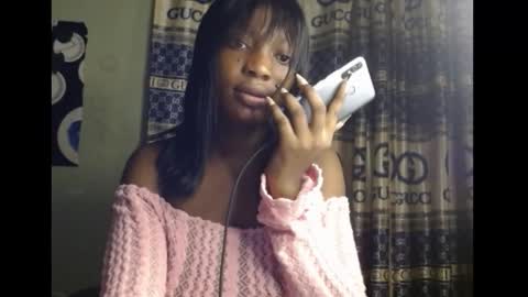 Snapshot of cumebony_petit chatting on 5, 10, 2025 cumebony_petit online show from 5, 10, 2025
