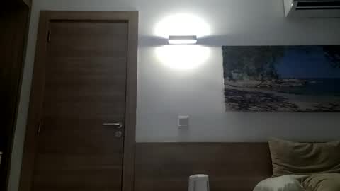 Snapshot of cumseeme002 chatting on 24, 9, 2025 Alan online show from 24, 9, 2025