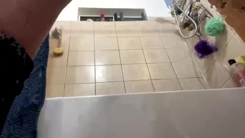 Snapshot of cumsinmealot chatting on 2, 3, 2025 Aprilia online show from 2, 3, 2025