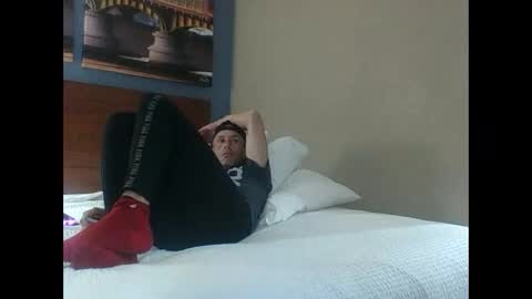 Snapshot of cumslutboi27 chatting on 9, 2, 2025 cumslutboi27 online show from 9, 2, 2025