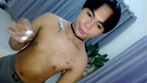 Snapshot of cuppycupcake_2 chatting on 16, 4, 2026 Xyrien online show from 16, 4, 2026