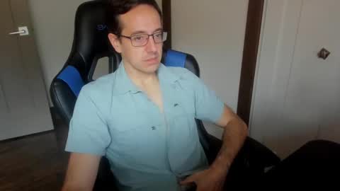 Snapshot of curious_10 chatting on 15, 10, 2025 curious_10 online show from 15, 10, 2025