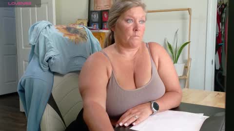 curious couple online show from 5, 3, 2026