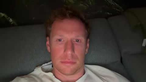 Snapshot of curiousmike6 chatting on 19, 4, 2026 curiousmike6 online show from 19, 4, 2026